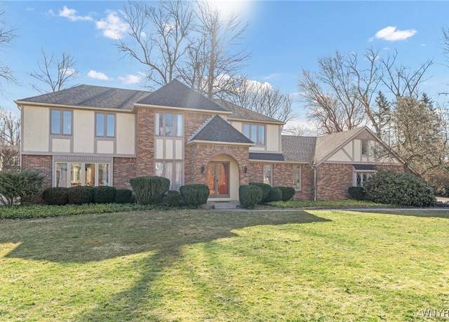 Property at 23 Stonybrook Ln, Amherst, NY 14221, 5 beds, 2.5 baths