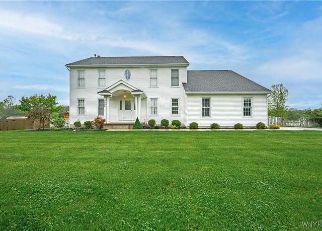 Property at 7095 Lincoln Avenue Ext, Lockport-town, NY 14094, 4 beds, 2.5 baths
