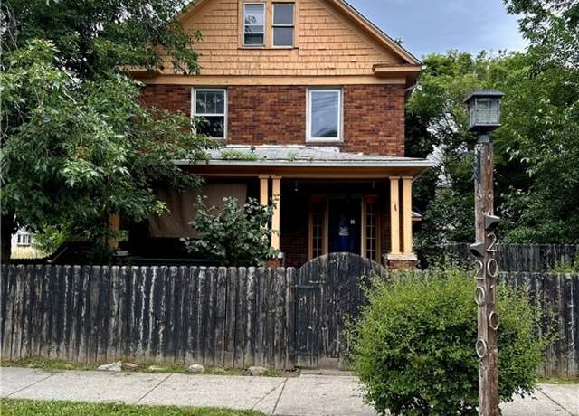 Property at 2010 Niagara St, Niagara Falls, NY 14303, 4 beds, 1 bath