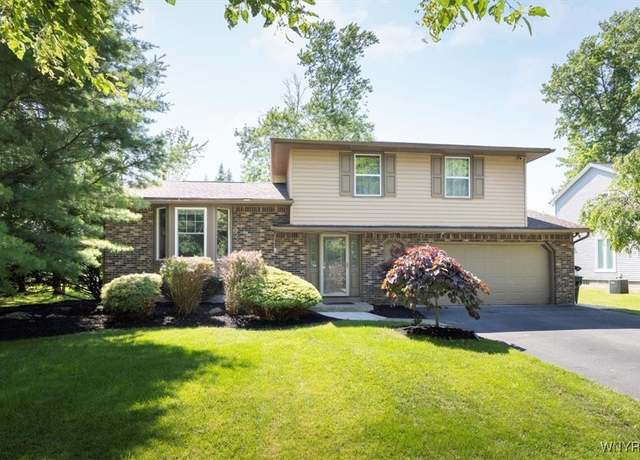 Property at 131 Shady Grove Dr, Amherst, NY 14051, 3 beds, 2.5 baths