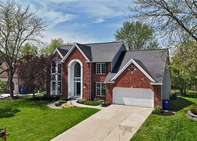 Property at 92 Summershade Ct, Amherst, NY 14051, 4 beds, 2.5 baths
