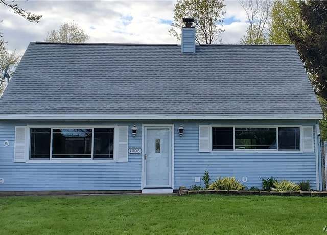 Property at 1206 Stony Point Rd, Grand Island, NY 14072, 3 beds, 1.5 baths