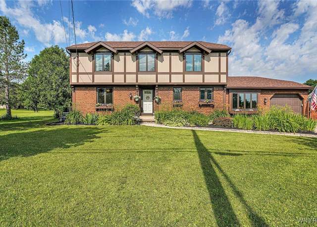 Property at 814 Ransom Rd, Lancaster, NY 14086, 3 beds, 2 baths