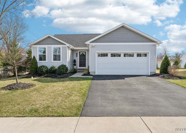 Property at 153 Florence Ln, Amherst, NY 14228, 3 beds, 2 baths