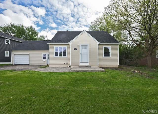 Property at 41 Elmview Ave, Lackawanna, NY 14218, 3 beds, 1.5 baths