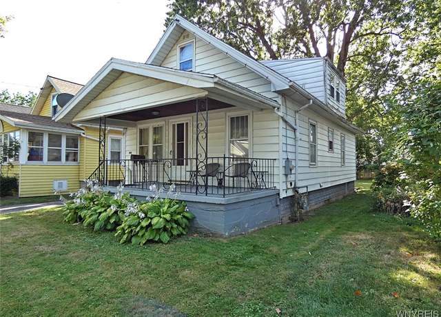 Property at 254 74th St, Niagara Falls, NY 14304, 3 beds, 1 bath