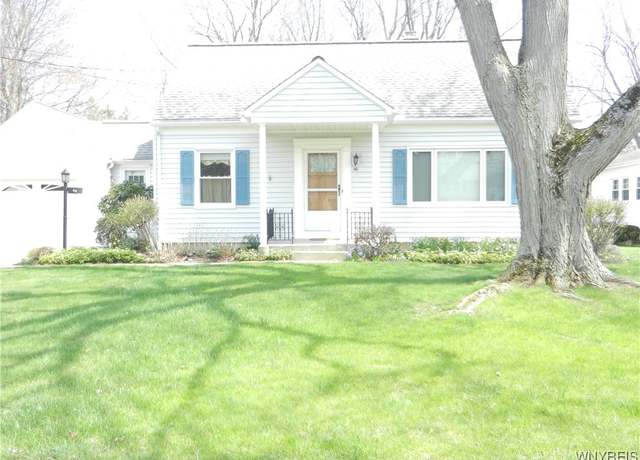Property at 46 Lenora Dr, Hamburg, NY 14075, 3 beds, 2 baths