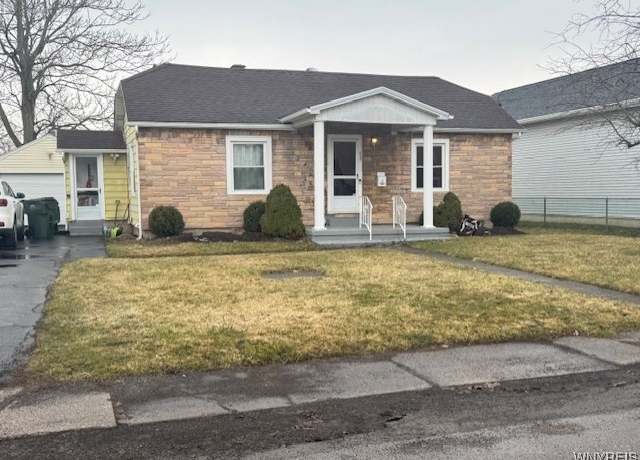 Property at 40 Wenona St, Lancaster, NY 14043, 3 beds, 1 bath