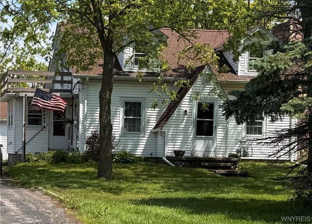 Property at 6643 Lincoln Ave, Lockport Town, NY 14094, 3 beds, 2 baths