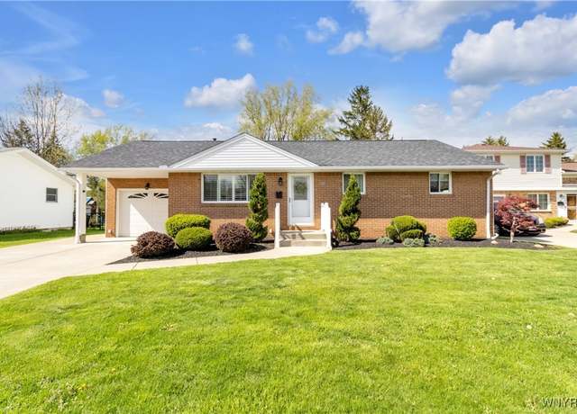 Property at 98 Elmsford Dr, West Seneca, NY 14224, 3 beds, 1 bath