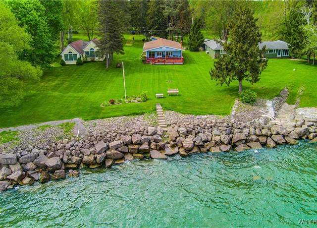 Property at 4609 E Lake Rd, Wilson, NY 14172, 4 beds, 1 bath
