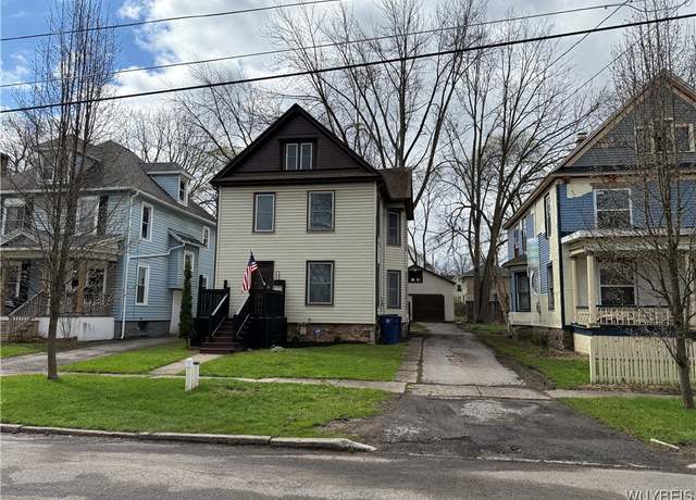 Property at 141 Spalding St, Lockport-city, NY 14094, 4 beds, 1.5 baths