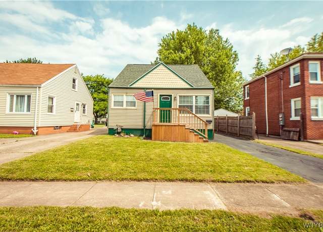 Property at 42 Cantwell Dr, Buffalo, NY 14220, 4 beds, 1.5 baths