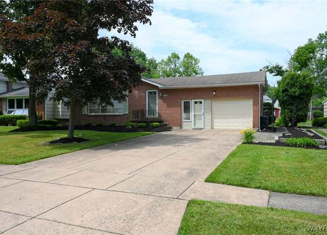 Property at 116 Segsbury Rd, Amherst, NY 14221, 3 beds, 2 baths