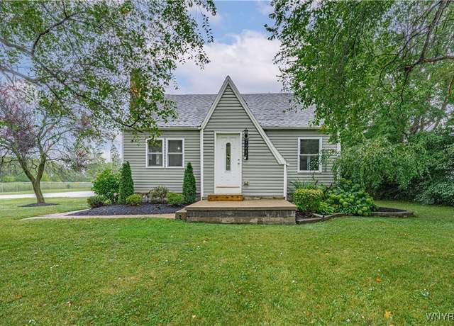 Property at 7211 Packard Rd, Niagara, NY 14304, 4 beds, 1.5 baths