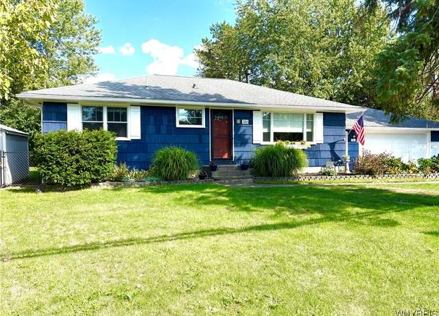 Property at 386 Sunset Dr, Hamburg, NY 14075, 3 beds, 1 bath