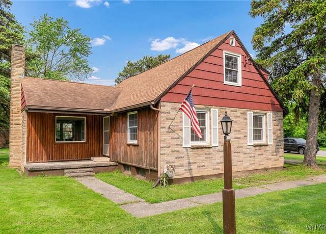 Property at 430 Getzville Rd, Amherst, NY 14226, 4 beds, 2 baths