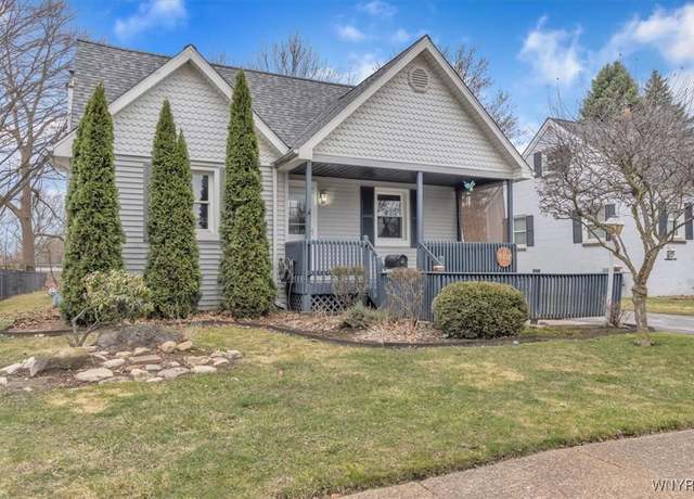 Property at 8407 Frontier Ave, Niagara Falls, NY 14304, 3 beds, 1 bath