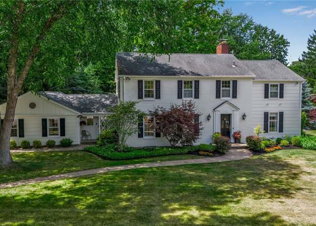 Property at 40 Knollwood Ln, Amherst, NY 14221, 4 beds, 2.5 baths