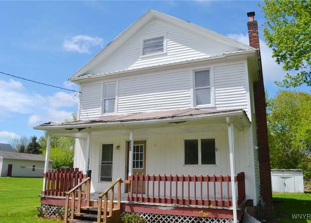 Property at 584 East Ave, Shelby, NY 14103, 3 beds, 1 bath