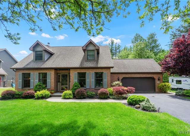 Property at 5128 Bay View Rd, Hamburg, NY 14075, 3 beds, 2.5 baths