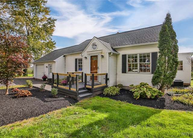Property at 5458 Tonawanda Creek Rd, Pendleton, NY 14120, 3 beds, 2 baths