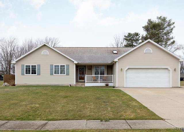 Property at 2972 Hillbrook Dr, Eden, NY 14057, 4 beds, 2.5 baths