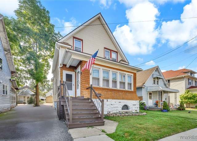 Property at 61 Bellwood Ave, West Seneca, NY 14224, 6 beds, 2 baths