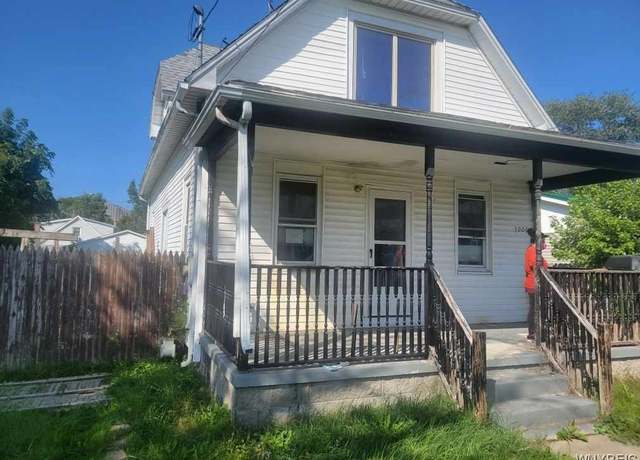 Property at 3006 Louisiana Ave, Niagara, NY 14305, 4 beds, 2 baths