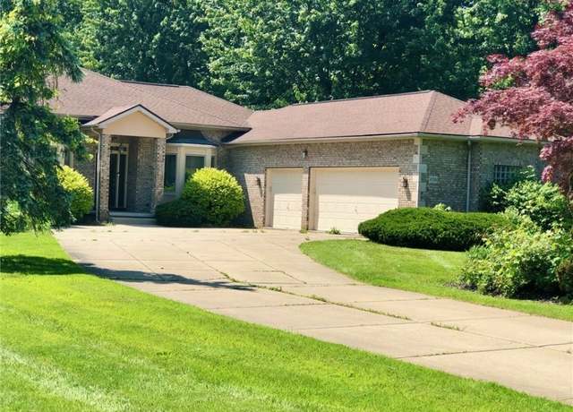 Property at 4396 Autumn Ln, Lewiston, NY 14092, 5 beds, 4 baths