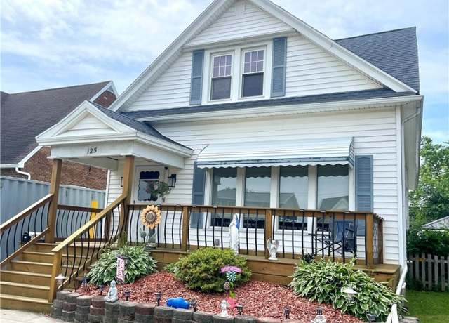 Property at 125 Ridgewood Rd, Buffalo, NY 14220, 4 beds, 2 baths