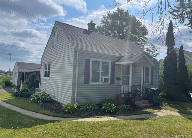 Property at 32 Oakwood Ter, North Tonawanda, NY 14120, 3 beds, 2 baths