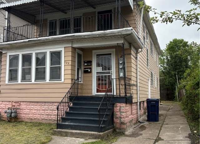 Property at 129 Philadelphia St, Buffalo, NY 14207, 6 beds, 2 baths