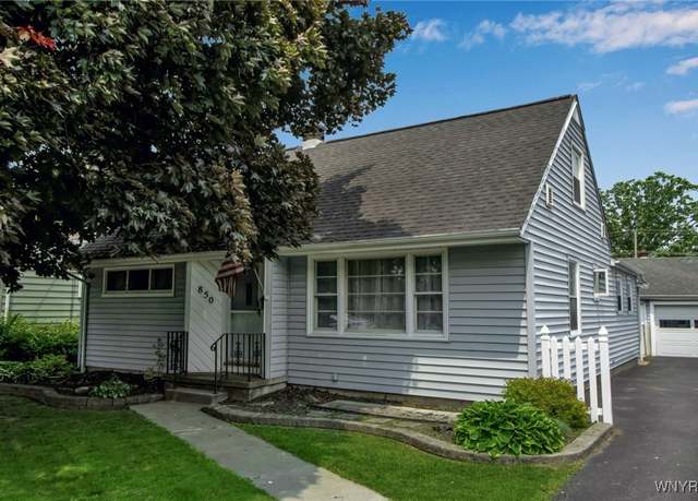 Property at 850 Page Ave, Lewiston, NY 14092, 4 beds, 1 bath