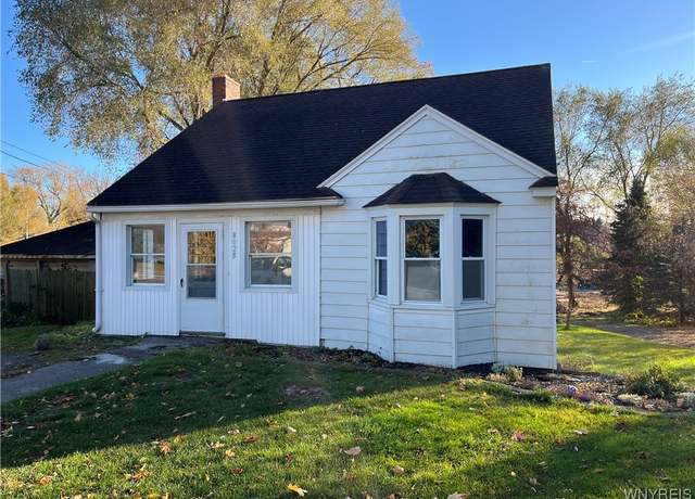 Property at 8028 Ridge Rd, Hartland, NY 14067, 4 beds, 1 bath