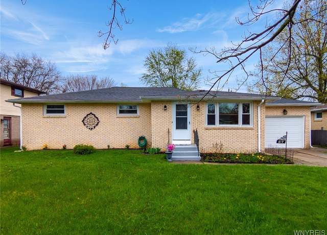 Property at 67 Country Ln, West Seneca, NY 14224, 3 beds, 1 bath