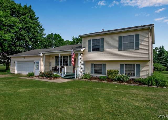 Property at 2116 Westview Dr, Collins, NY 14034, 3 beds, 2 baths