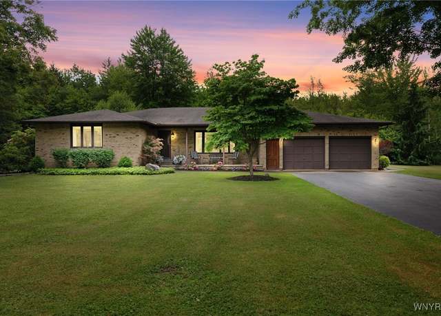 Property at 1575 Overhead Rd, Evans, NY 14047, 3 beds, 2.5 baths