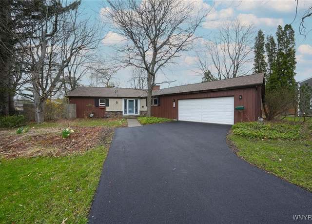 Property at 157 Highland Ave, Orchard Park, NY 14127, 3 beds, 1.5 baths