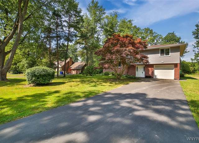 Property at 4540 W Overlook Dr, Clarence, NY 14221, 4 beds, 1.5 baths