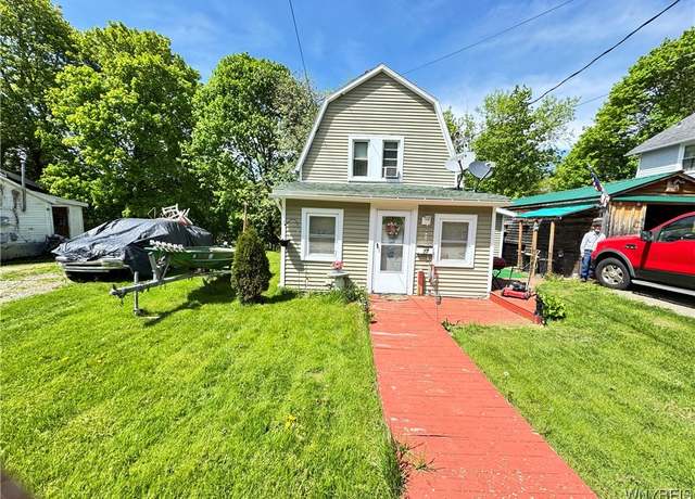 Property at 77 Olive St, Bolivar, NY 14715, 3 beds, 1 bath