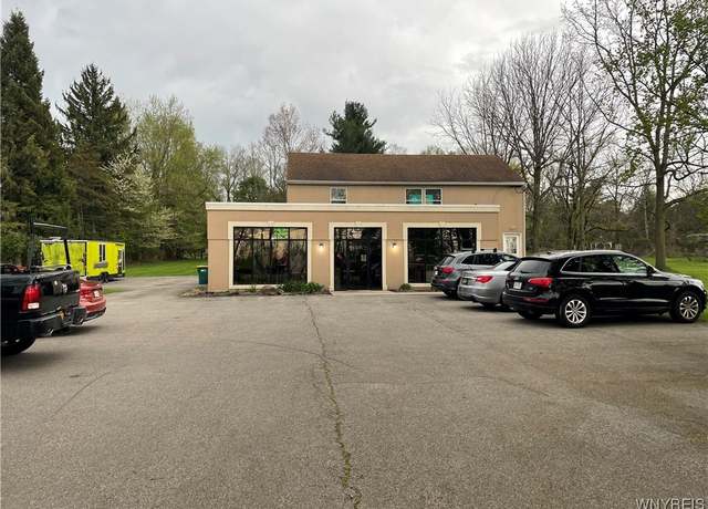 Property at 8481 Sheridan Dr, Clarence, NY 14221, 4 beds, 2.5 baths