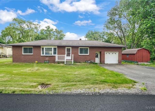 Property at 10967 S Roberts Rd, Dunkirk, NY 14048, 3 beds, 1.5 baths