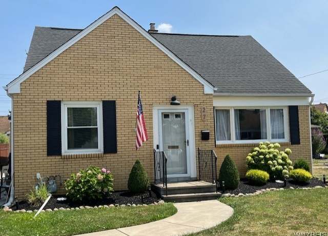Property at 27 Thruway Ct, Cheektowaga, NY 14225, 3 beds, 1 bath