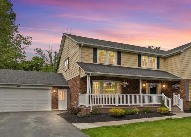 Property at 44 Deer Run, Amherst, NY 14221, 5 beds, 3 baths