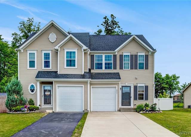 Property at 4217 Arthur Ct, Hamburg, NY 14075, 3 beds, 2.5 baths