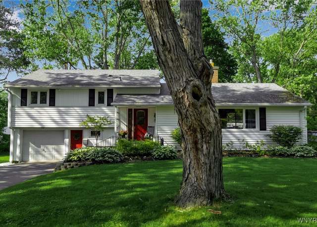 Property at 99 N Lincoln Ave, Orchard Park, NY 14127, 4 beds, 1.5 baths