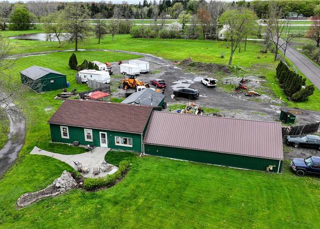 Property at 2572 Lakeview Rd, Hamburg, NY 14085, 3 beds, 1 bath