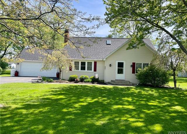 Property at 6923 Jewett Holmwood Rd, Orchard Park, NY 14127, 3 beds, 2.5 baths