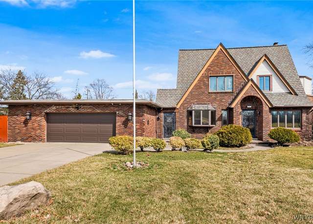 Property at 3031 Lewiston Rd, Niagara Falls, NY 14305, 4 beds, 3 baths